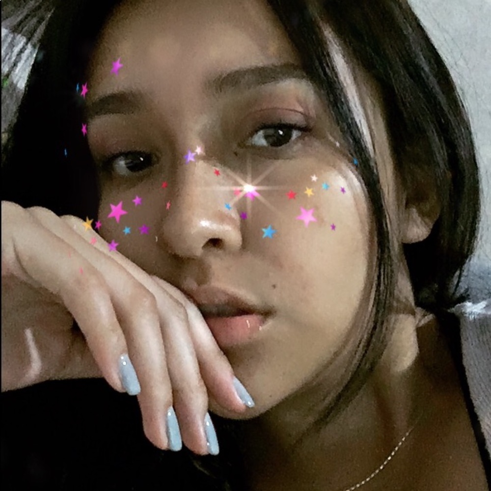 Meet your Posher, Gabriela